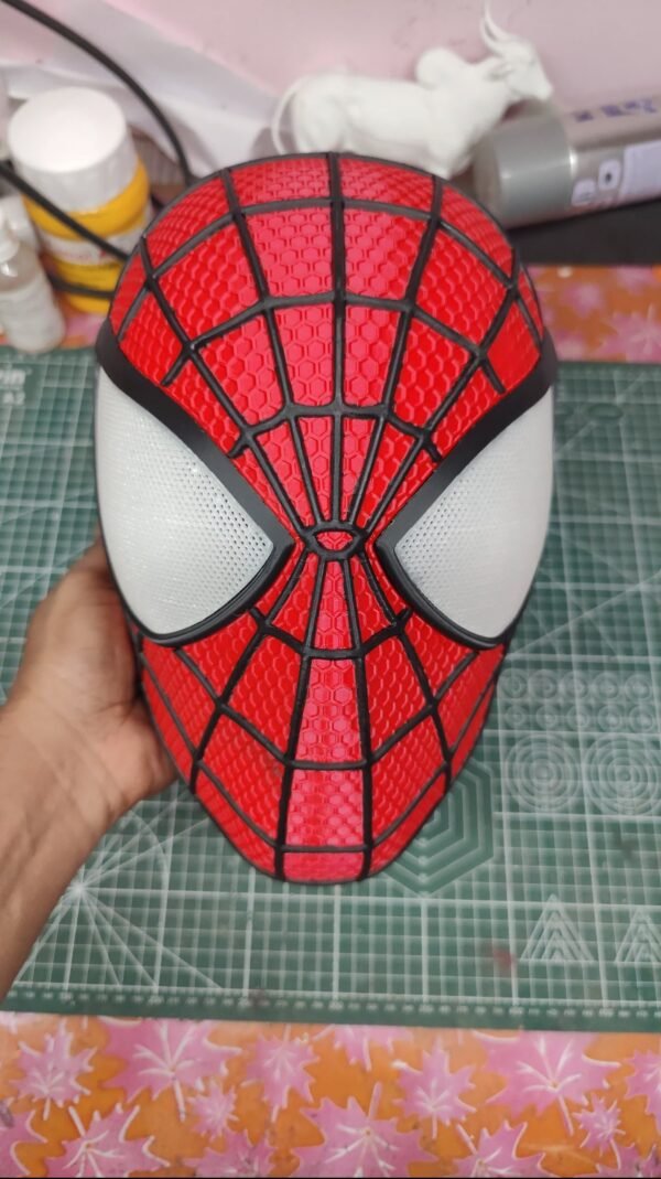 The Amazing Spider-Man Premium Magnetic Mask
