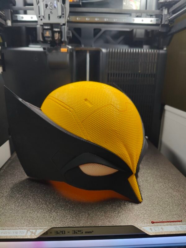 Wolverine-Inspired 3D Printed Cosplay Mask – Lightweight Superhero Costume Helmet